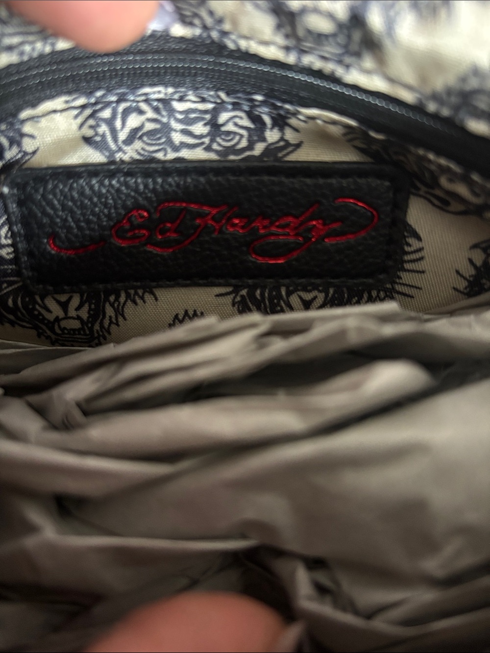 Ed Hardy Red Skull & Rose Shoulder Bag with Black Strap - Picture 6 of 6
